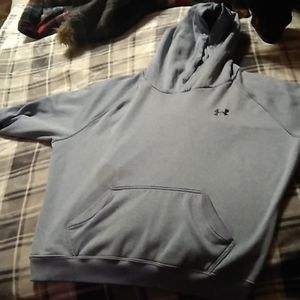 Underarmour sweater